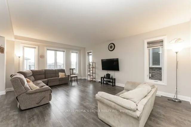 Additional image 8 of 681 Thomas Slee Dr