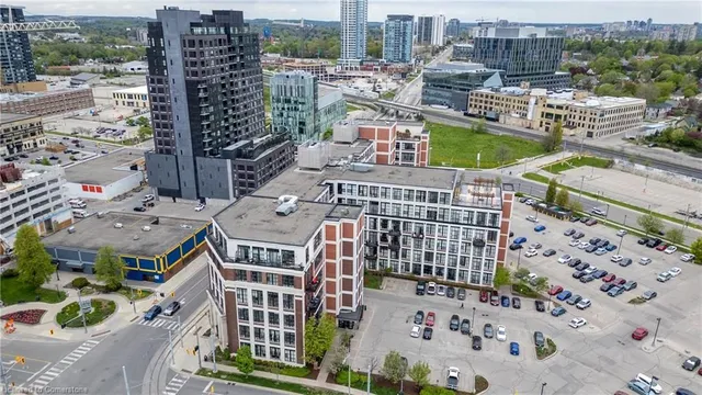 Additional image 43 of 404 King St Unit 306