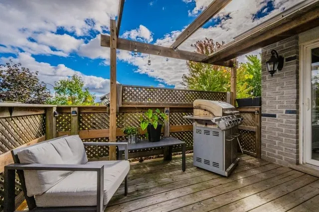 Additional image 16 of 3 REISTVIEW St