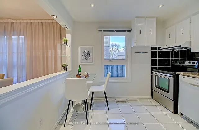 Additional image 7 of 218 Goldhawk Tr