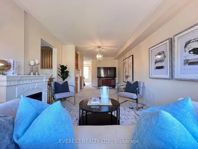 Additional image 11 of 106 Conn Smythe Dr