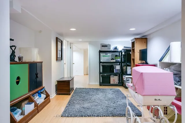 Additional image 32 of 60 Fairlawn Ave