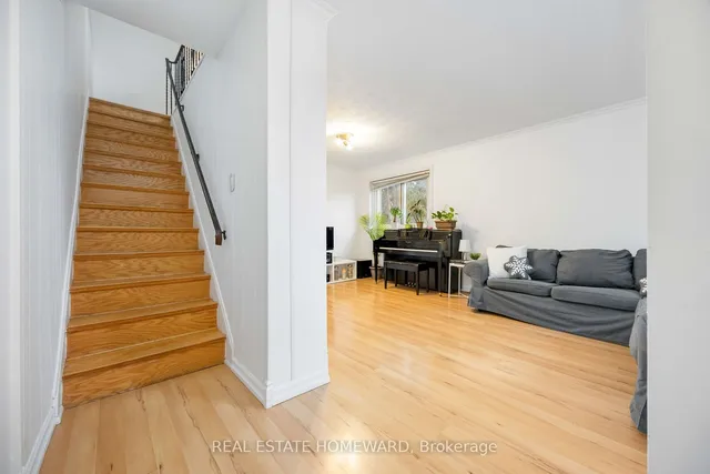 Additional image 2 of 61 Avis Cres