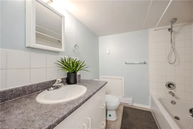 Additional image 41 of 58 Fifth Ave