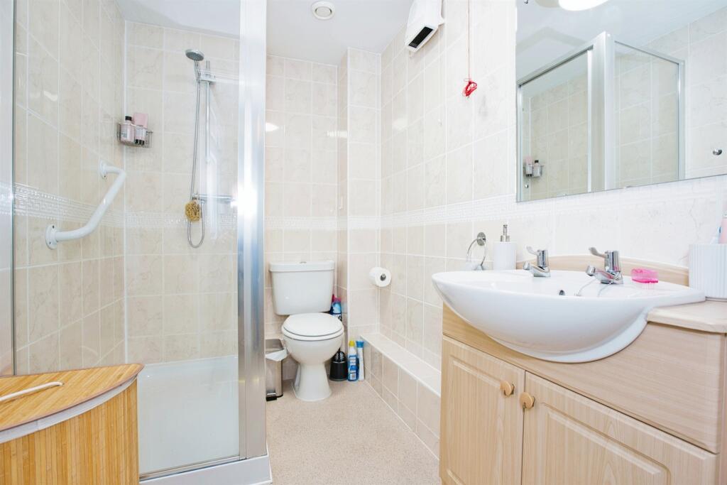 Additional image 13 of Somerton Road, Street