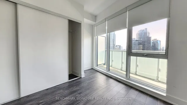 Additional image 14 of 403 Church St Unit 2503