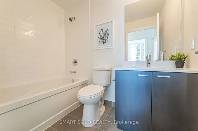 Additional image 28 of 30 Roehampton Ave Unit 1210