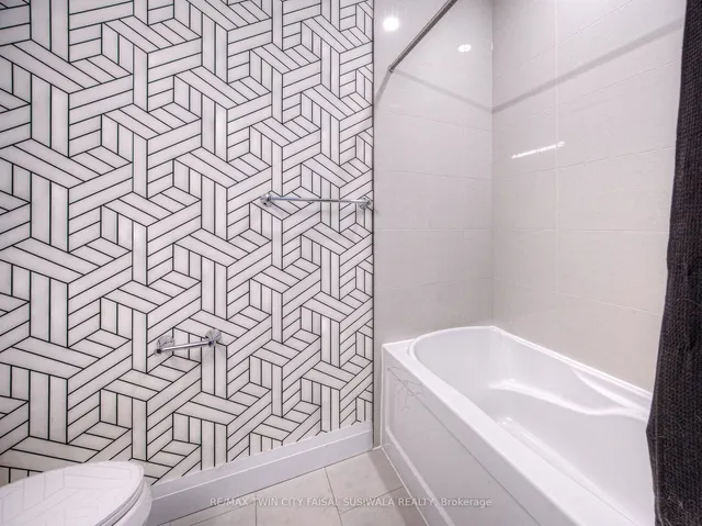 Additional image 15 of 399 QUEEN St Unit 202