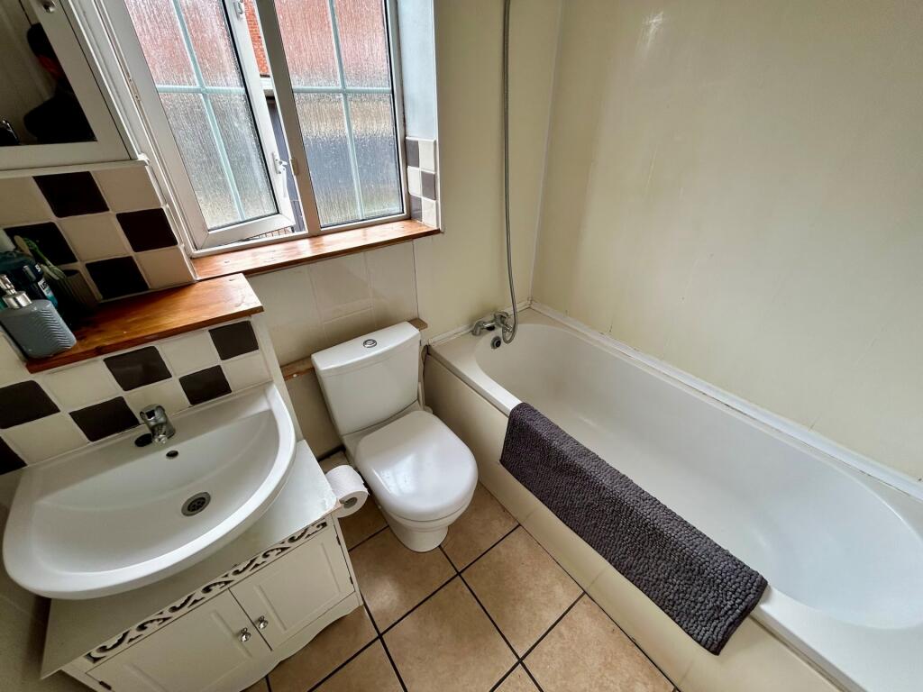 Additional image 13 of Shelley Close, Yeovil, BA21