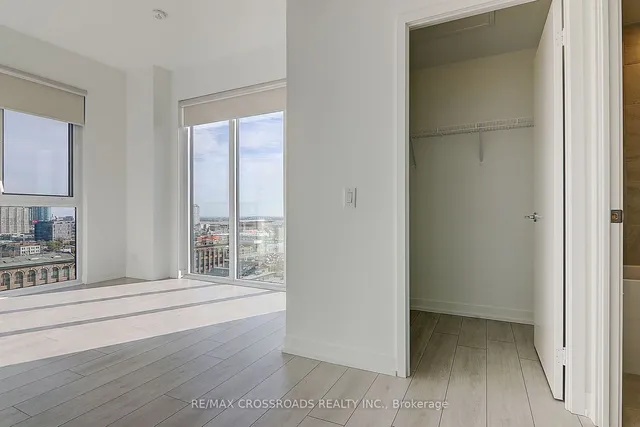 Additional image 27 of 270 Dufferin St Unit LPH3