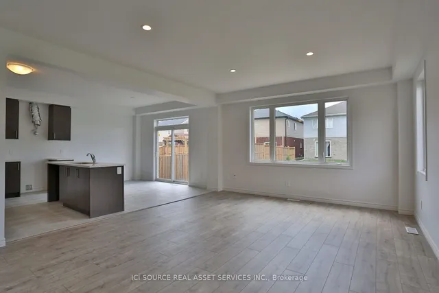 Additional image 7 of 31 Rockcliffe Dr