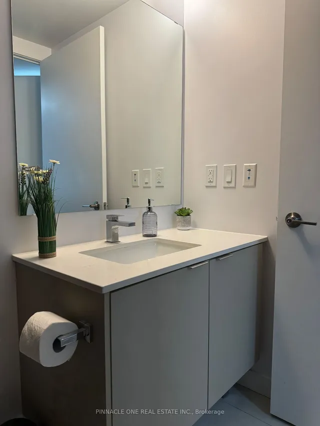 Additional image 12 of 8 Tippett Rd Unit 321