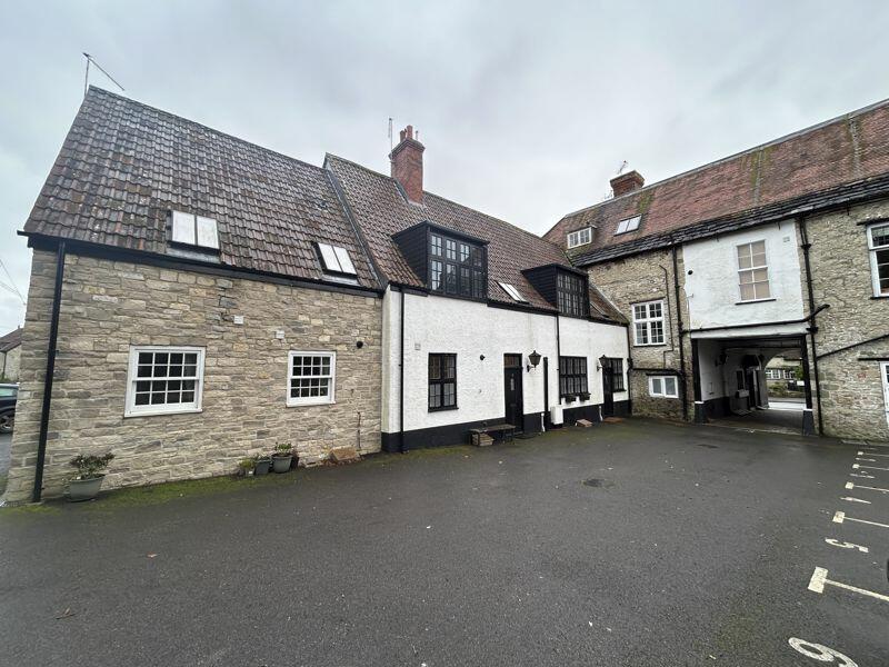 Additional image 9 of Mere