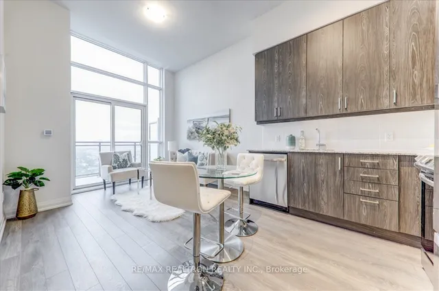 Additional image 14 of 20 Meadowglen Pl Unit 2906