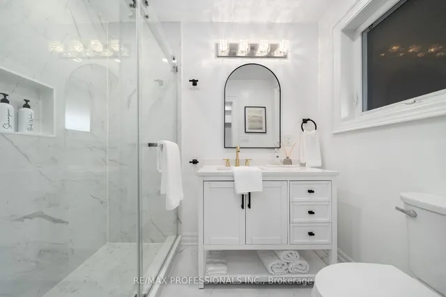 Additional image 20 of 182 Gracefield Ave