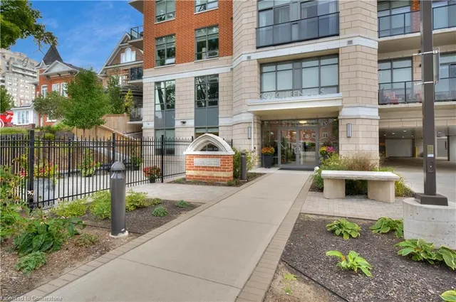 Additional image 3 of 399 Queen St S Unit 211