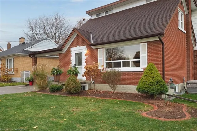 Additional image 3 of 69 Woodward Ave