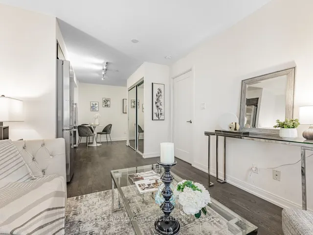 Additional image 11 of 255 Village Green Sq Unit 811