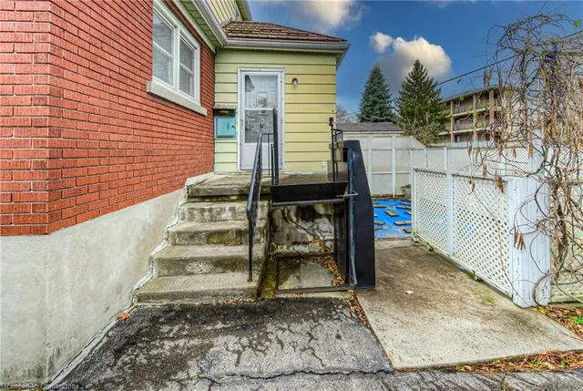 Additional image 22 of 236 Guelph St