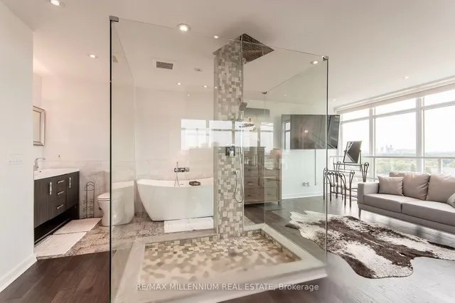 Additional image 9 of 250 Manitoba St Unit 827