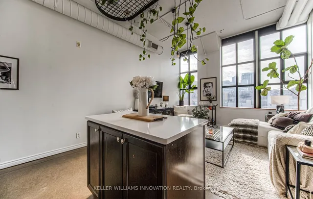 Additional image 7 of 404 King Street West St Unit 306