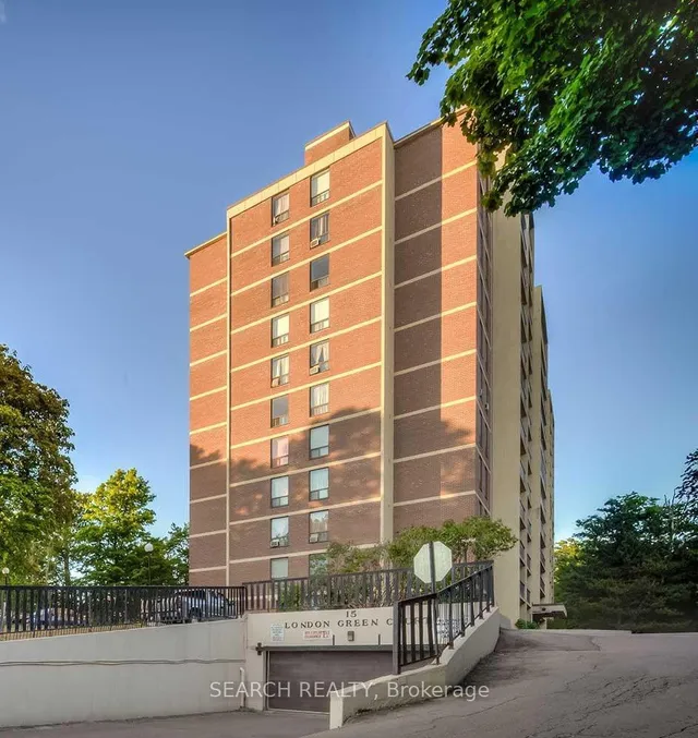 15 London Green Crt Unit 808