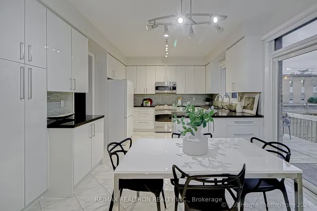 Additional image 13 of 100 Baycrest Ave