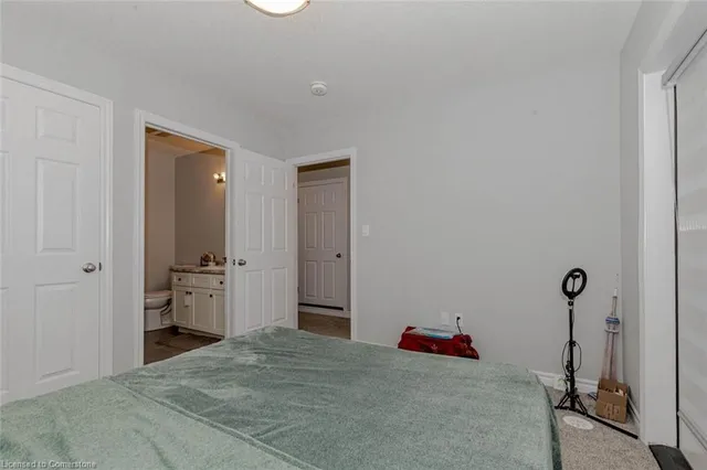 Additional image 28 of 122 Oat Lane