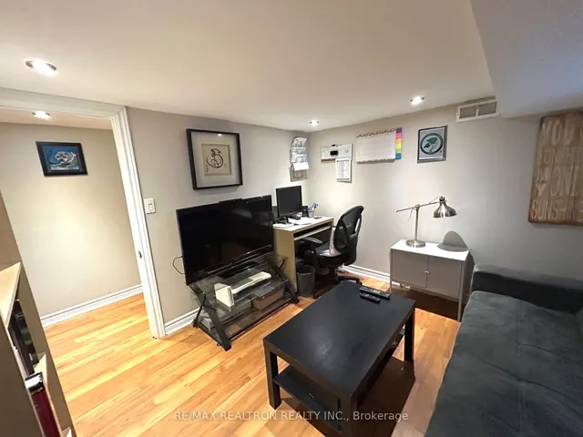 Additional image 18 of 212 Audrey Ave