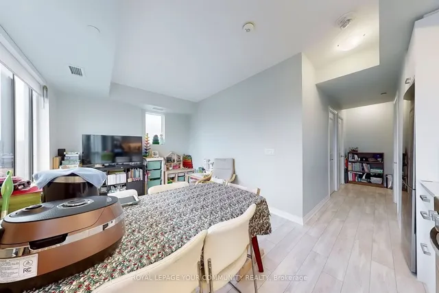 Additional image 8 of 1630 Queen St Unit 502