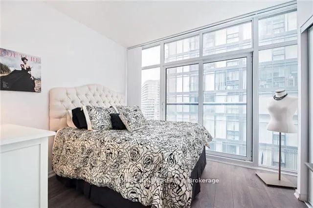 Additional image 8 of 36 Lisgar St Unit 1620E