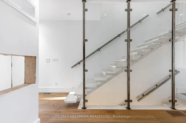 Additional image 19 of 10 Saunders Ave