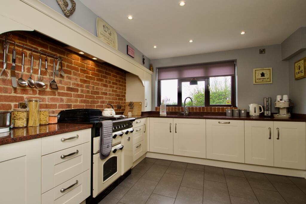 Additional image 4 of Chestnut Close, Baltonsborough