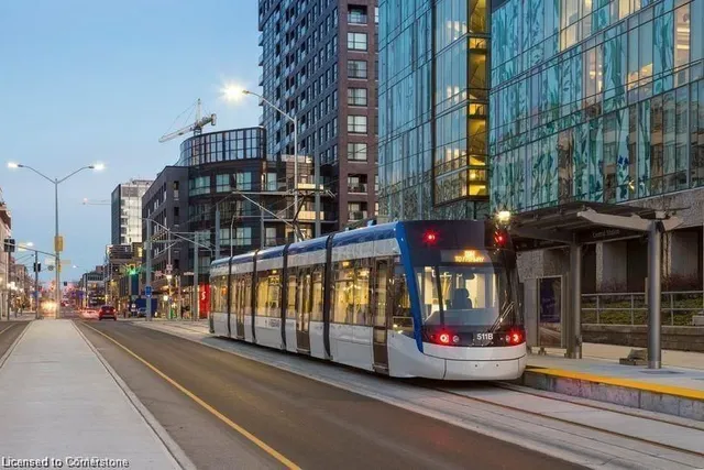 Additional image 39 of 1 Victoria St Unit 1602