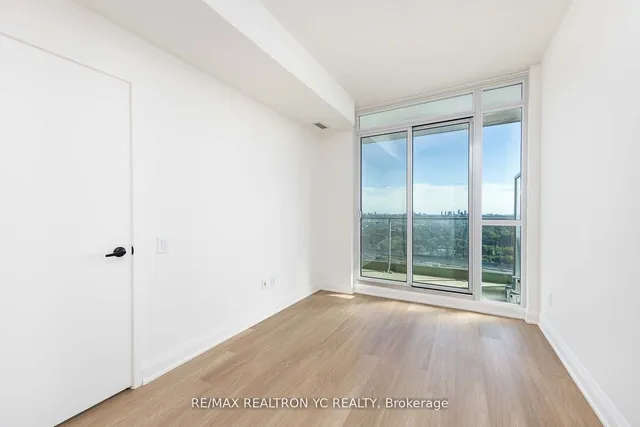 Additional image 17 of 29 Singer Crt Unit 3015