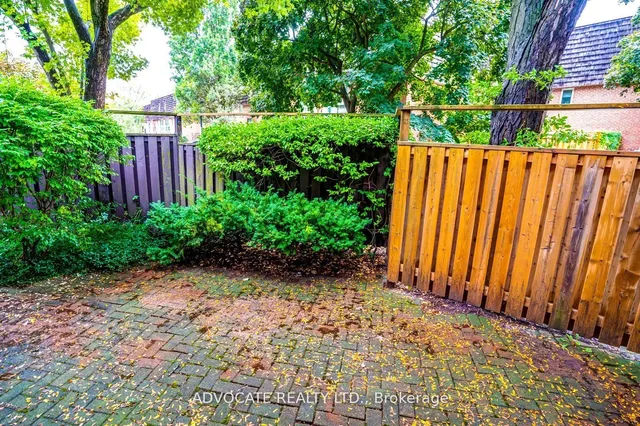 Additional image 34 of 16 Rollscourt Dr