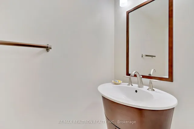 Additional image 11 of 449 Walmer Rd Unit 401