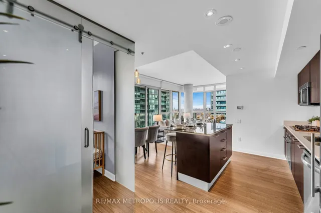 Additional image 15 of 375 King St Unit 3009