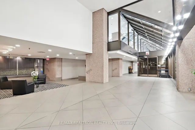 Additional image 13 of 449 Walmer Rd Unit 401