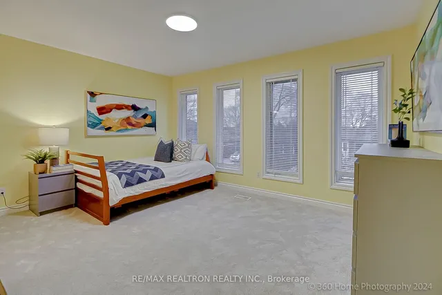 Additional image 24 of 100 Baycrest Ave