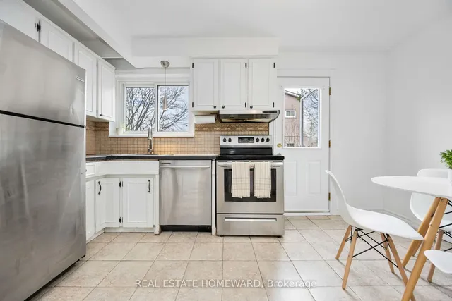 Additional image 5 of 61 Avis Cres