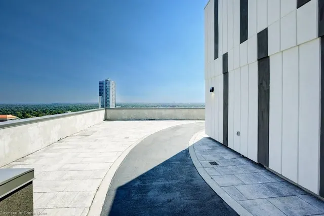 Additional image 31 of 55 Duke St Unit 322