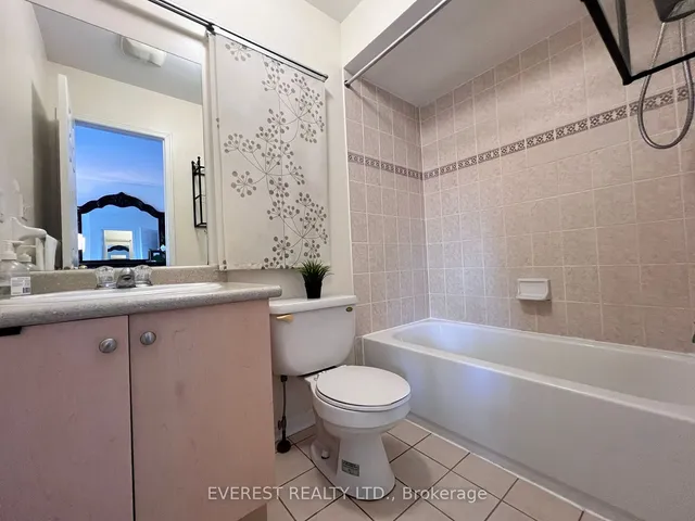 Additional image 25 of 106 Conn Smythe Dr