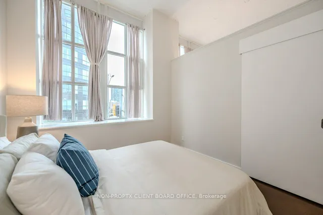 Additional image 32 of 410 King St Unit 220