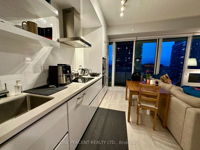 Additional image 16 of 2221 Yonge St Unit 3711