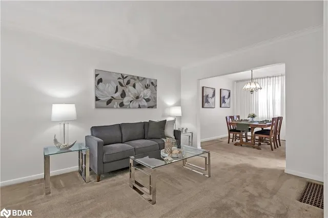 Additional image 7 of 55 Laurel Ave