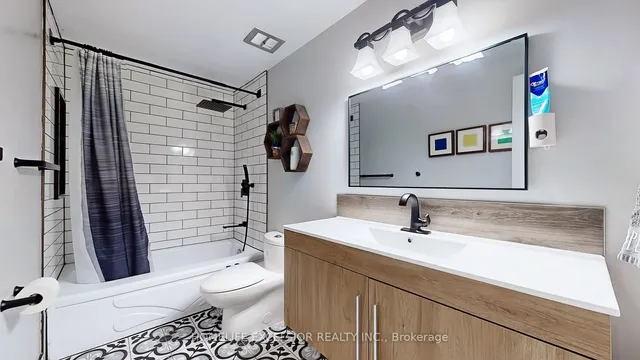 Additional image 21 of 431 Military Tr Unit 7