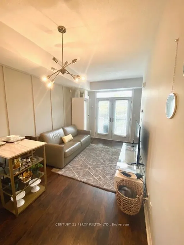 Additional image 4 of 80 Carr St Unit Th8