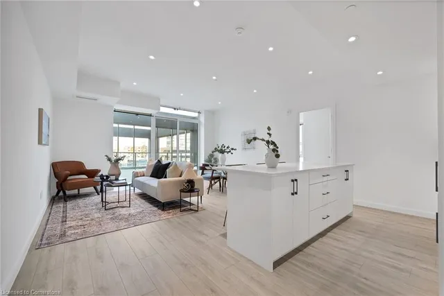 Primary image of 741 King St Unit 202