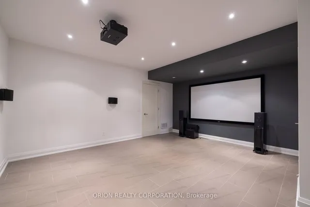 Additional image 21 of 151 Yonge Blvd